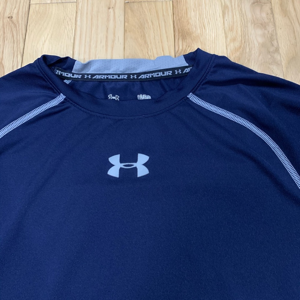 Under Armour short sleeve compression shirt - Picture 2 of 4